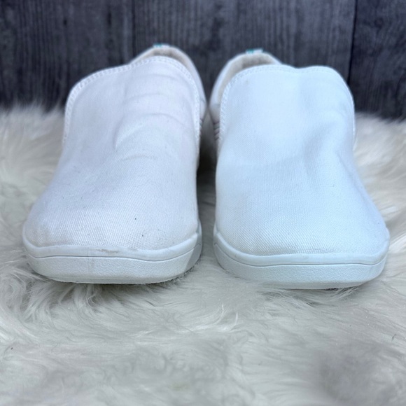 Vionic Beach White Marshall Slip On Sneakers - Picture 5 of 9